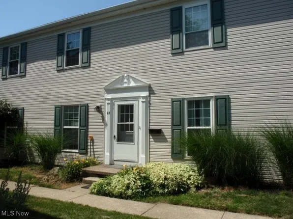 23 Valley Forge Ln, Elyria, OH 44035