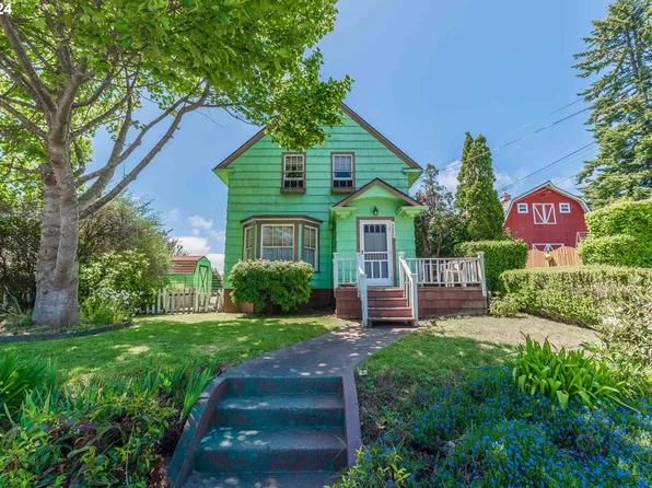 3254 Sherman Ave, North Bend, OR 97459