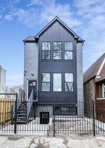 535 N Lawndale Ave, Chicago, IL, 60624
