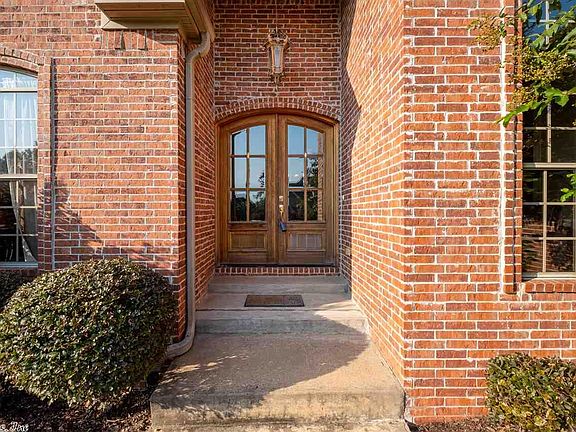 4th image of 3114 Woodsgate Dr
