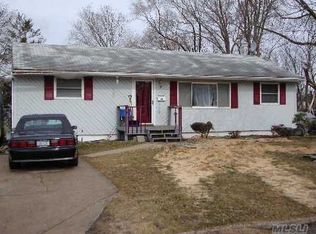 11 Elwood Rd, Centereach, NY 11720