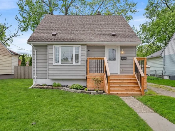 1633 Olive Rd, Windsor, ON N8Y 4M8