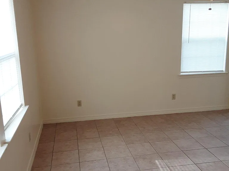 12182 Fernwood Dr W — Photo 25