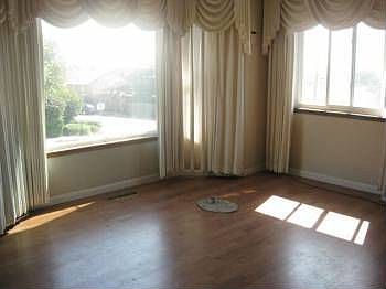 2nd image of 5871 Sierra Ave