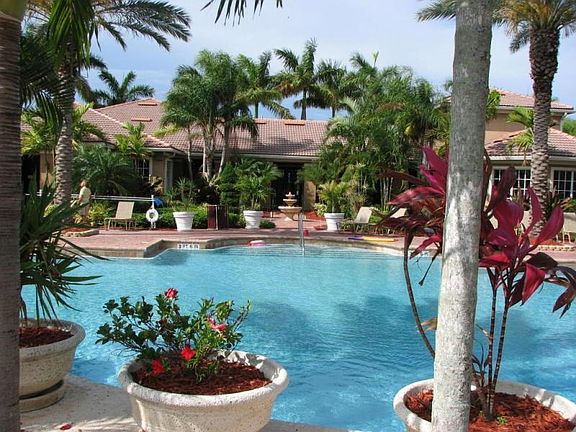 3rd image of 3607 NW Mediterranean Ln #305