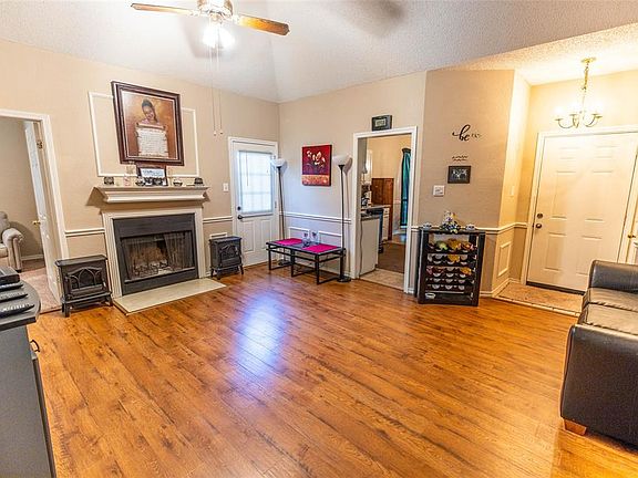 4th image of 818 Xavier Dr