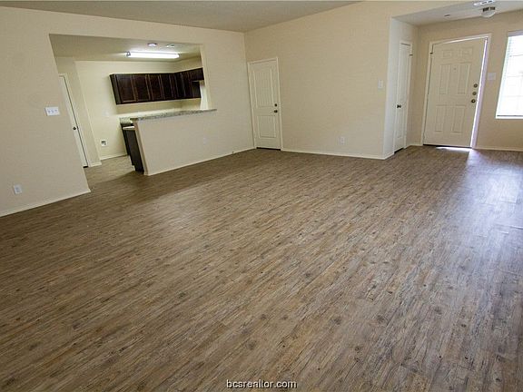 3rd image of 2117 Mossy Creek Ct