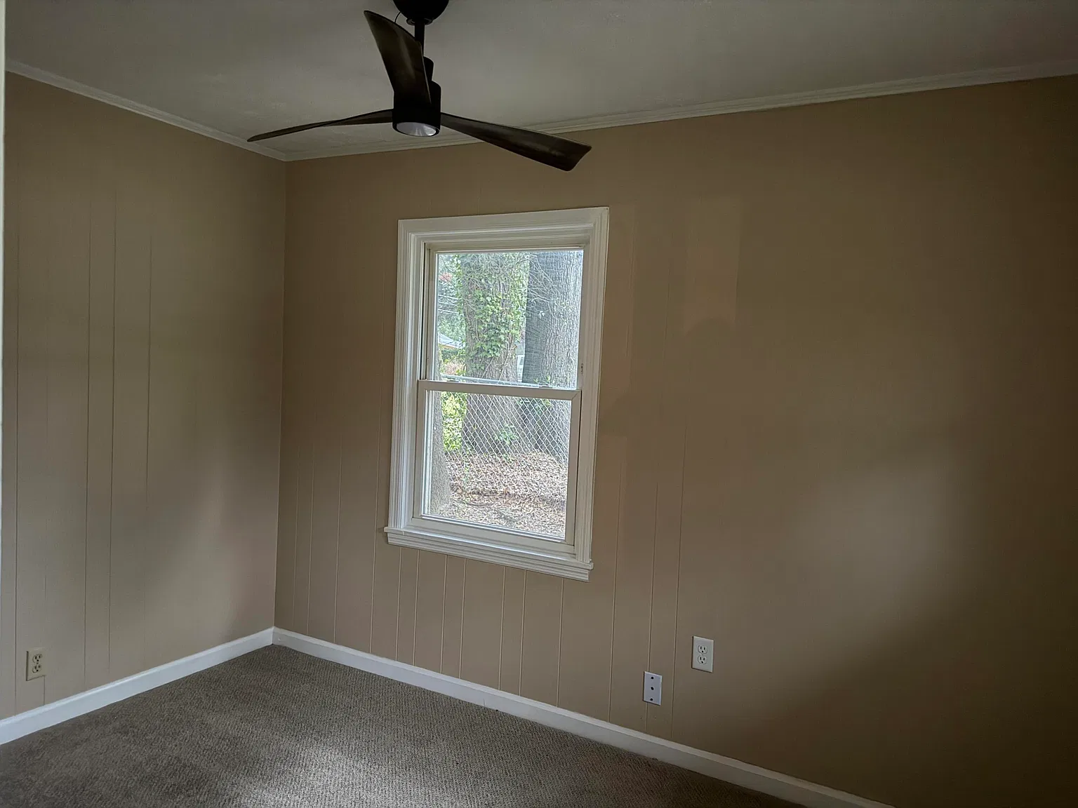 3 bed, 1.0 bath, 1032 sqft, $1,400 — Photo 3