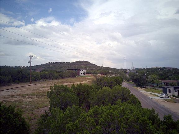 4th image of 6801 Cedar Ridge Cir