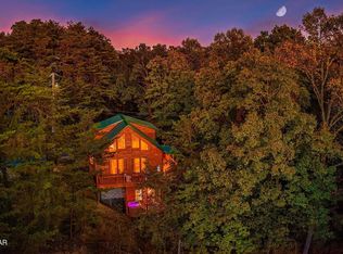 2924 Pine Haven Dr, Sevierville, TN 37862