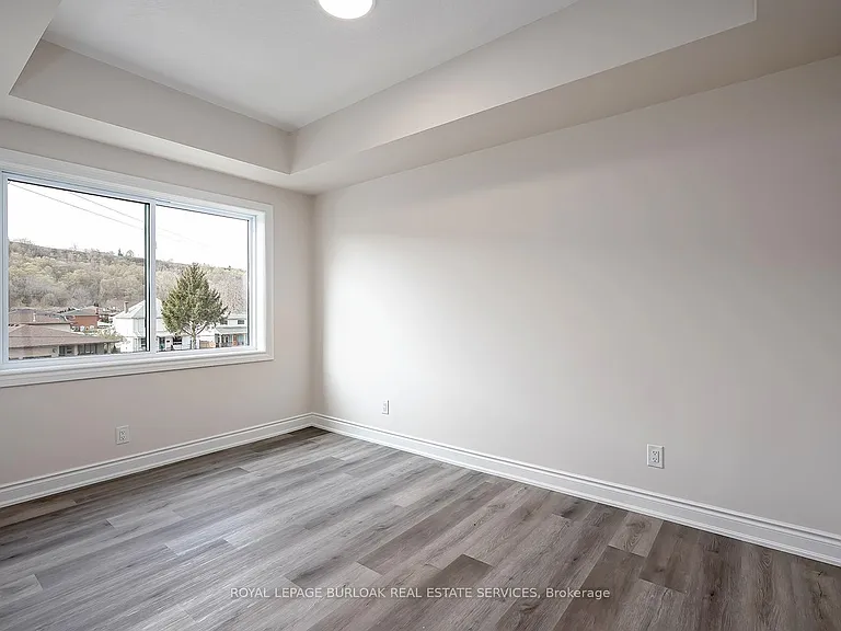 259 King St E #3A — Photo 14