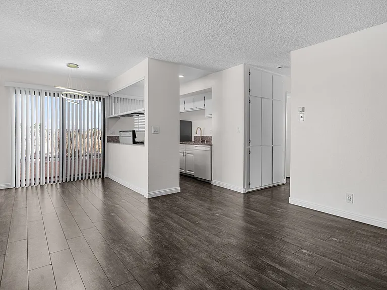 1168 E 10th St #224B — Photo 1