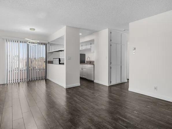 1168 E 10th St APT 224B, Long Beach, CA 90813