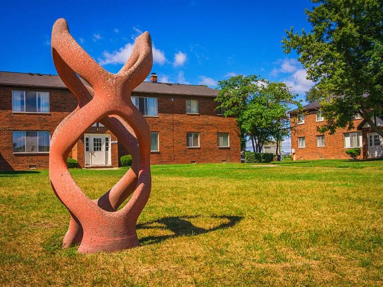 Maple Grove Apartments — Photo 17
