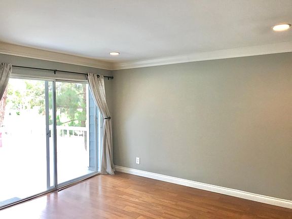 4th image of 6000 Bixby Village Dr APT 8