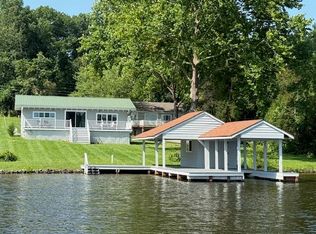 1382 S Lakeshore Dr, Louisa, VA 23093