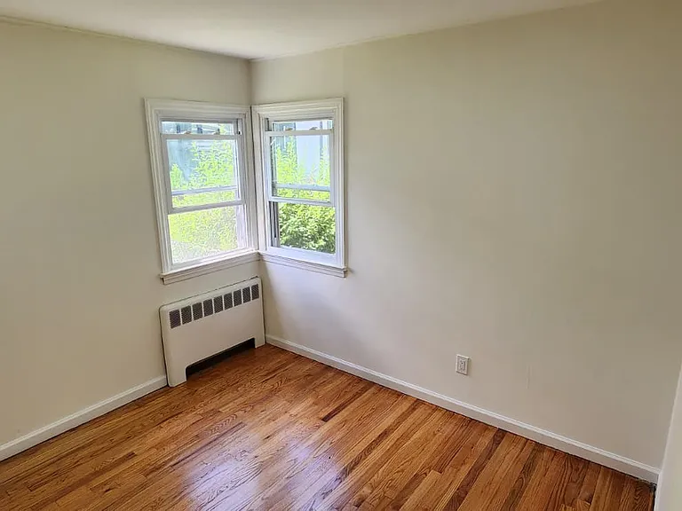 1502 Sunnyfield Dr — Photo 8