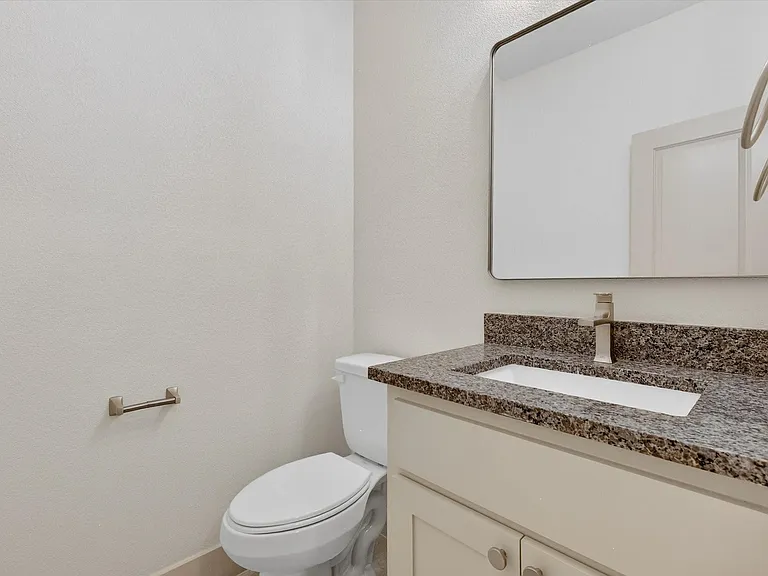 502 E Kimball St #2 — Photo 16