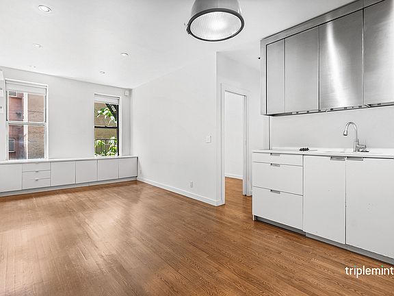 2nd image of 334 W 17th St APT 3R