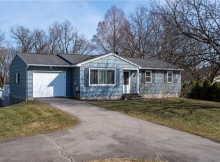 958 Turner Rd, Palmyra, NY 14522