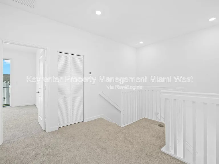 1385 SE 7th Ter — Photo 16