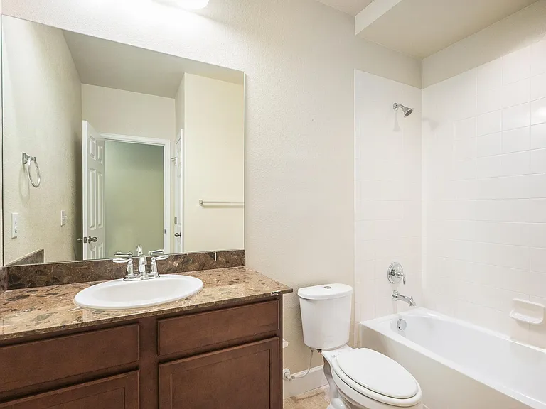 Downstairs full bathroom