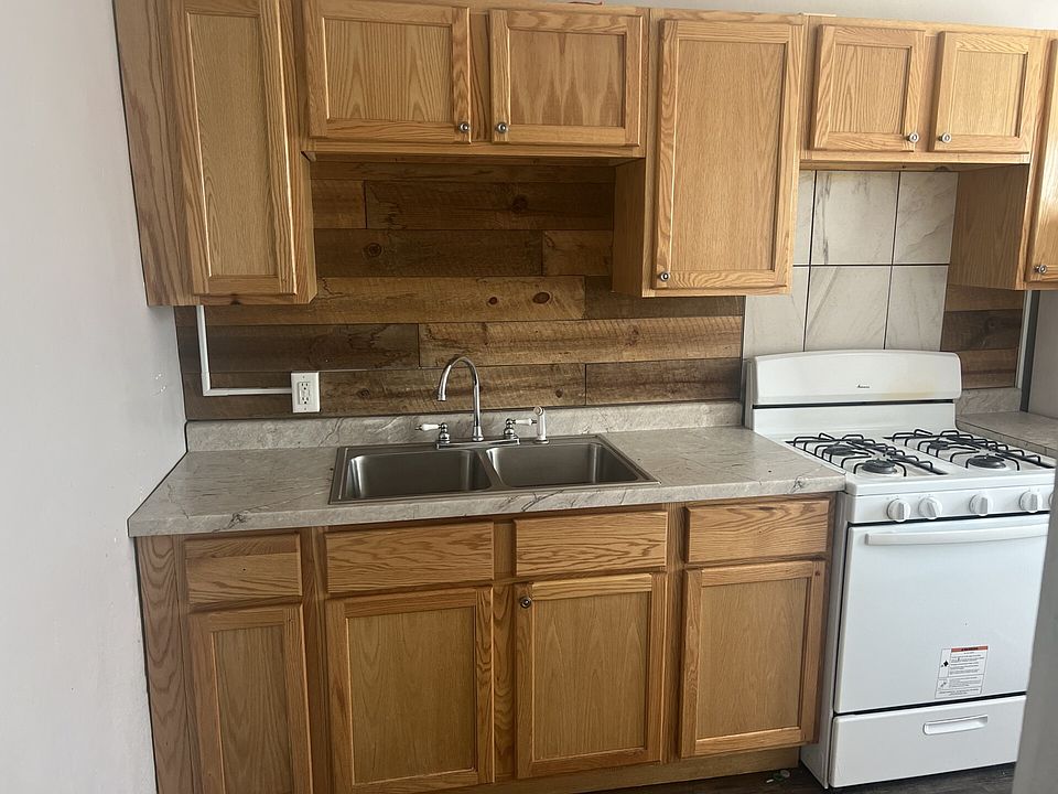 1st image of 2500 Kingman Blvd