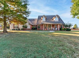 1304 Redbud Ct, Moore, OK 73160