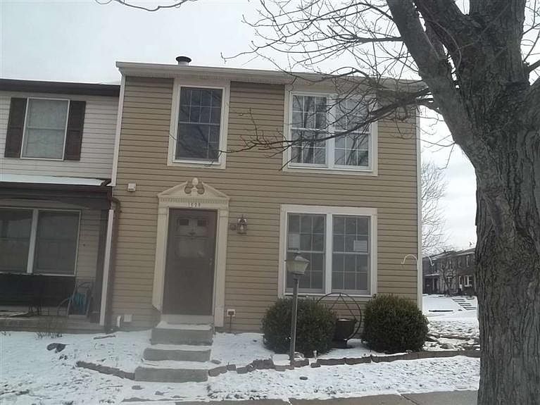 1st image of 1628 Longbow Ln