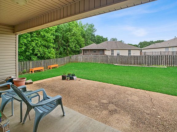 3rd image of 2034 Cross Cir
