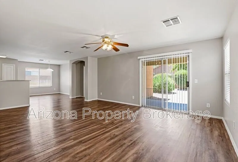 4 bed, 2.0 bath, 1505 sqft, $1,750 — Photo 4