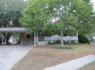 812 Blyth Rd, Victoria, TX 77904