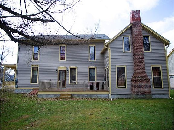 4th image of 8 Cohocton St