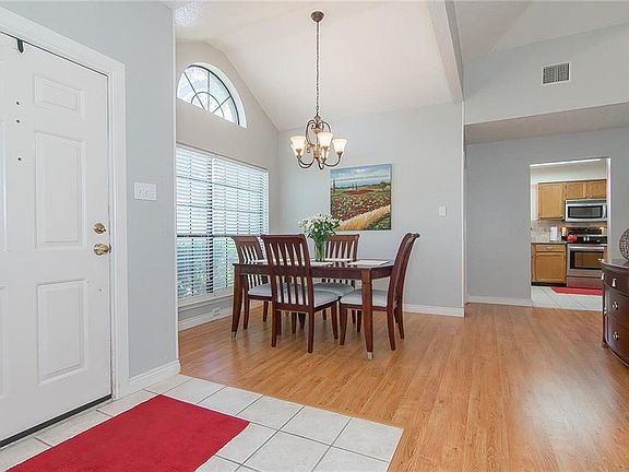 3rd image of 1500 Mountain Side Dr