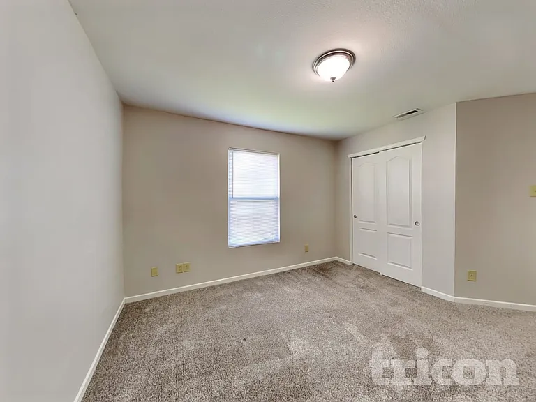 2336 Blackthorn Dr — Photo 12
