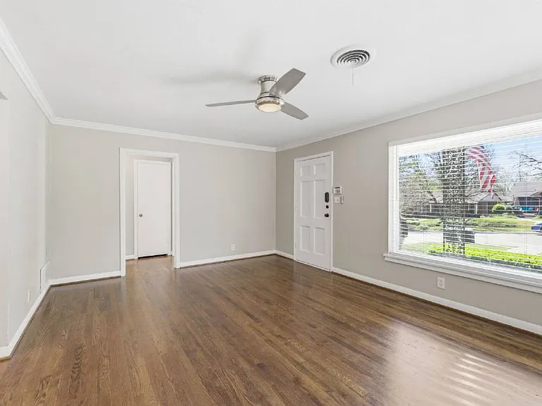 4108 Locke Ave — Photo 9
