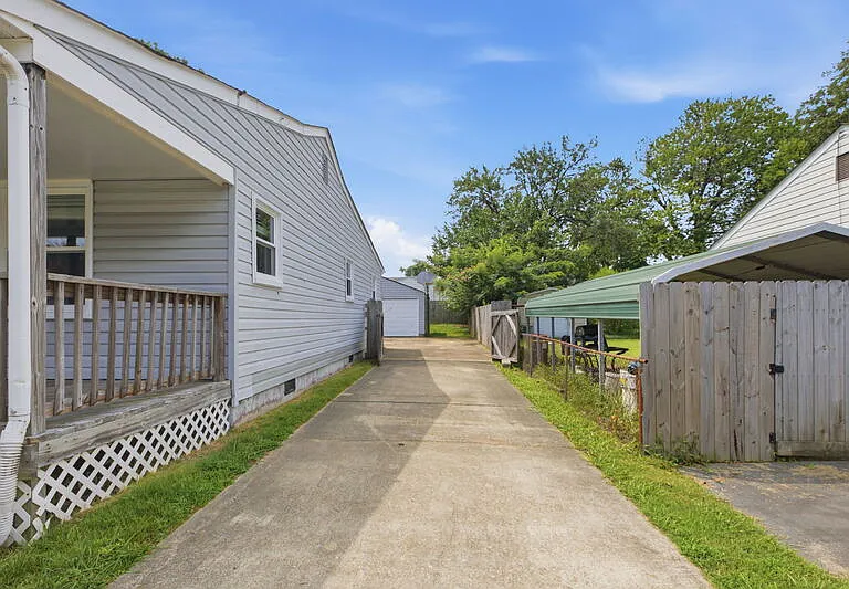 5545 Aragon Dr — Photo 29