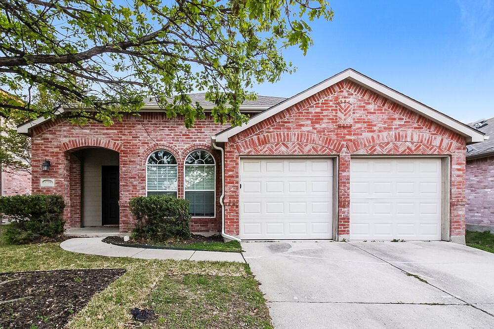 1721 Canvasback, Aubrey, TX 76227 | Zillow