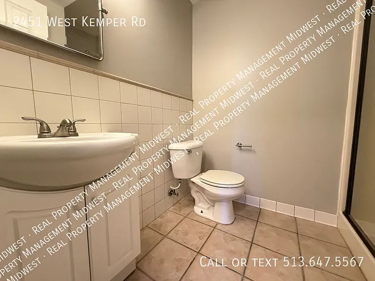 2451 W Kemper Rd — Photo 17