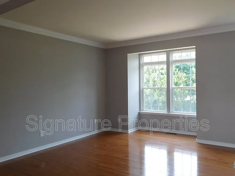 8197 Belton Cir — Photo 18