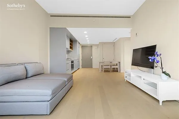 Rented by Sotheby's International Realty | media 2