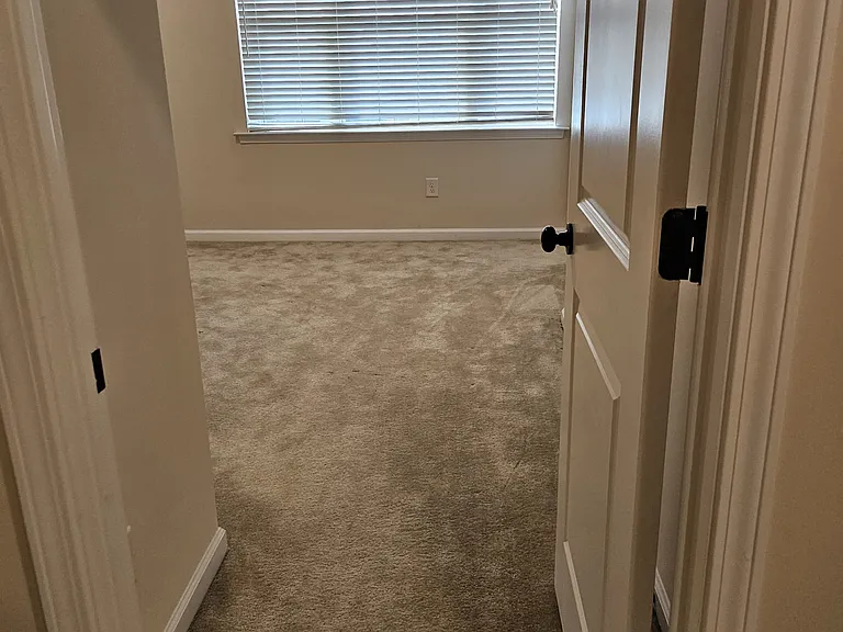 1140 Premier Key Dr — Photo 36