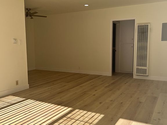 3rd image of 1847 N Kingsley Dr #2