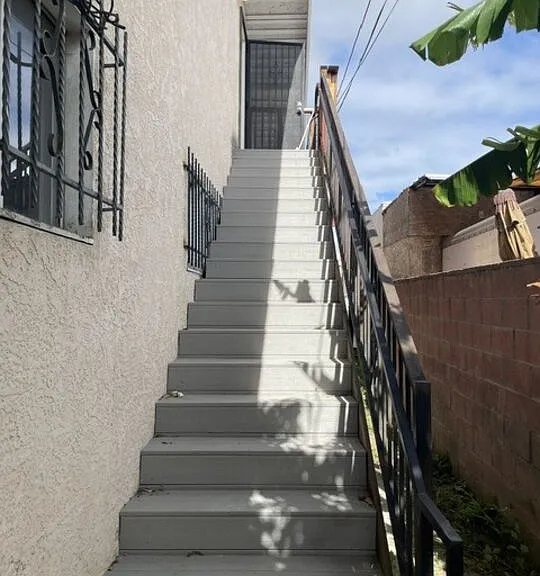 4815 S Normandie Ave #1/2 — Photo 2
