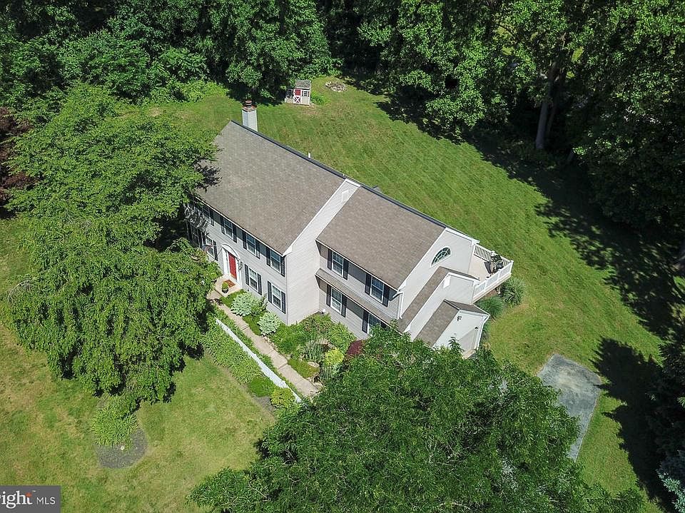 1st image of 109 Wooded Acres Ln