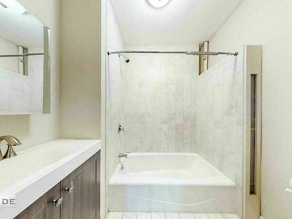 3rd image of 419 E 72nd St #30