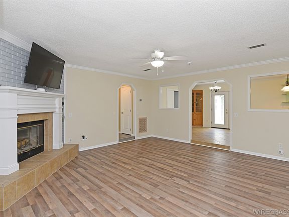 4th image of 2239 Campground Rd