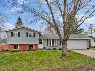 2785 Candle Ln, Green Bay, WI 54304