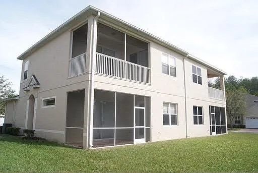 3 bed, 1915 sqft, $2,395 — Photo 2