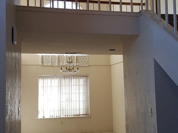4th image of 8659 Cottonwood Ln